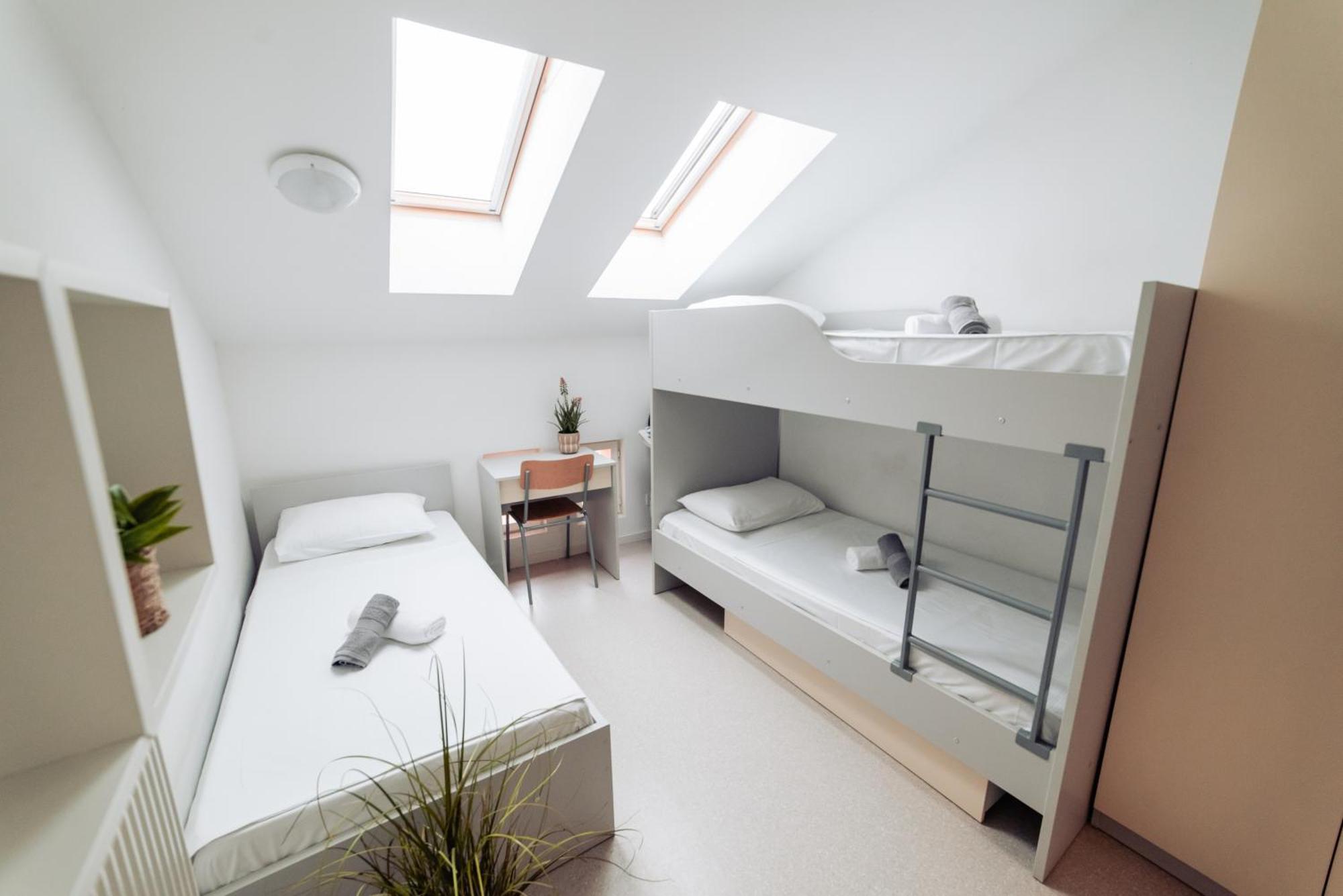 Downtown Zagreb Budget Rooms Экстерьер фото